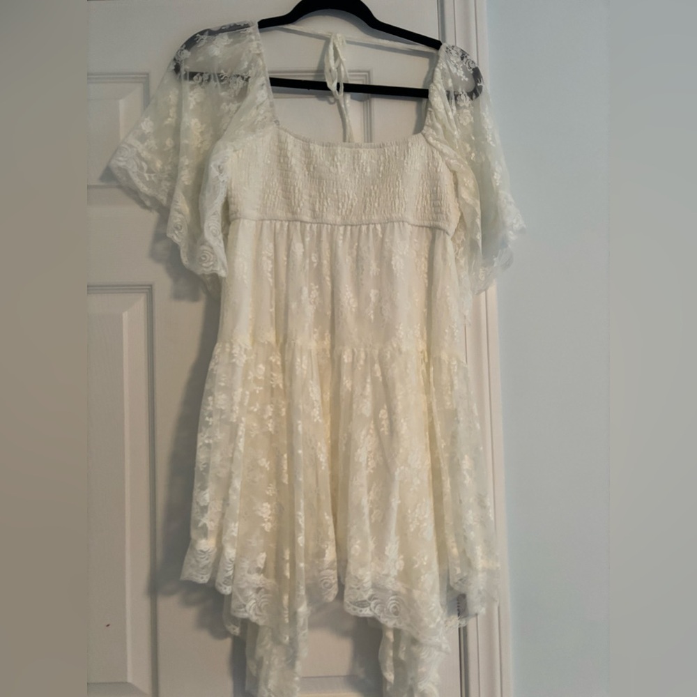 Elegant White Lace Dress